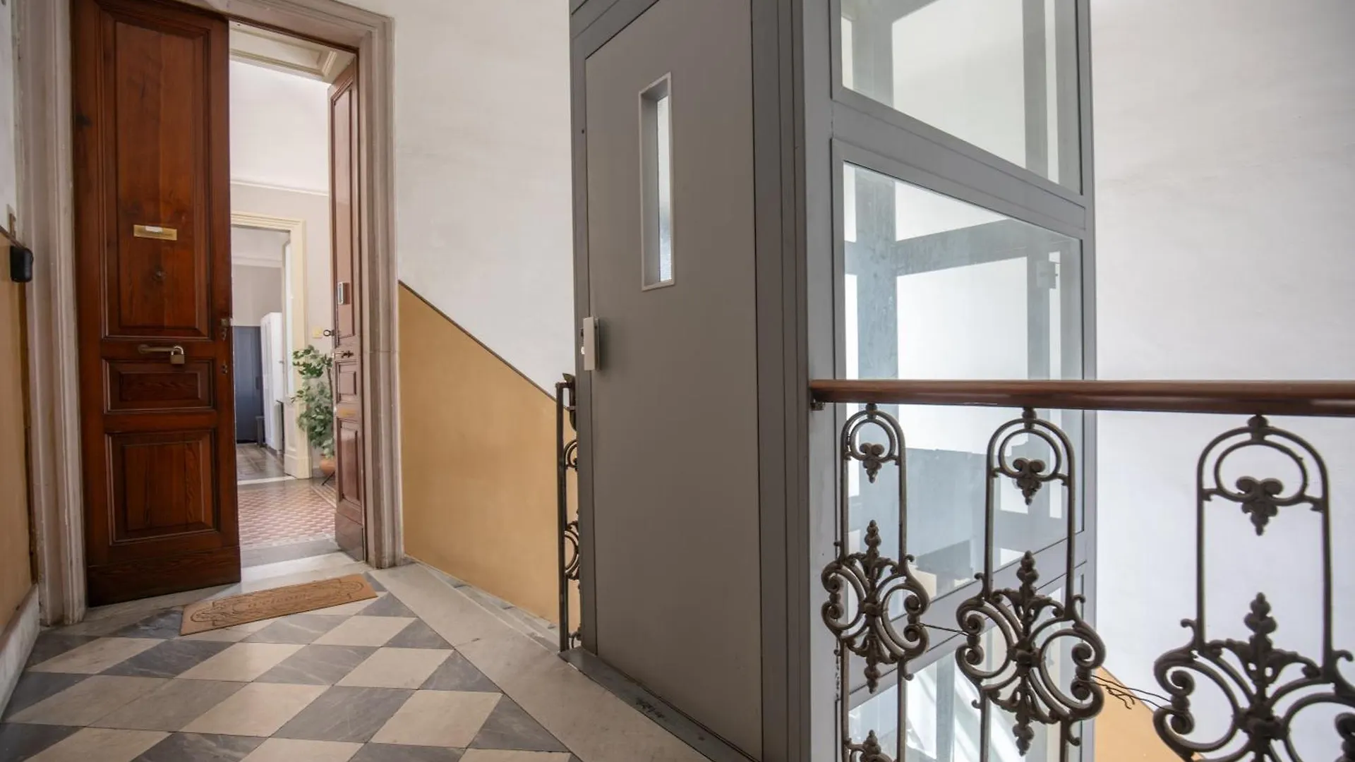 Nocleg ze śniadaniem Bed and Breakfast Tra L'Etna E Il Mare Via Oberdan Katania